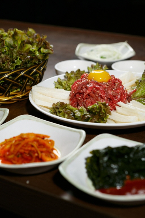 1. 1++ 한우 육회 200g+소스